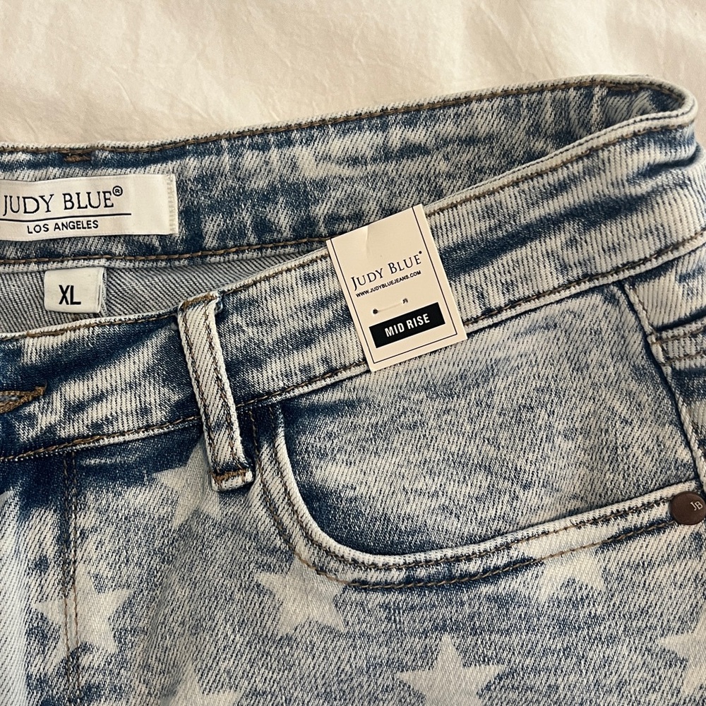 2 pair Judy Blue denim shirts L & XL - Picture 3 of 7